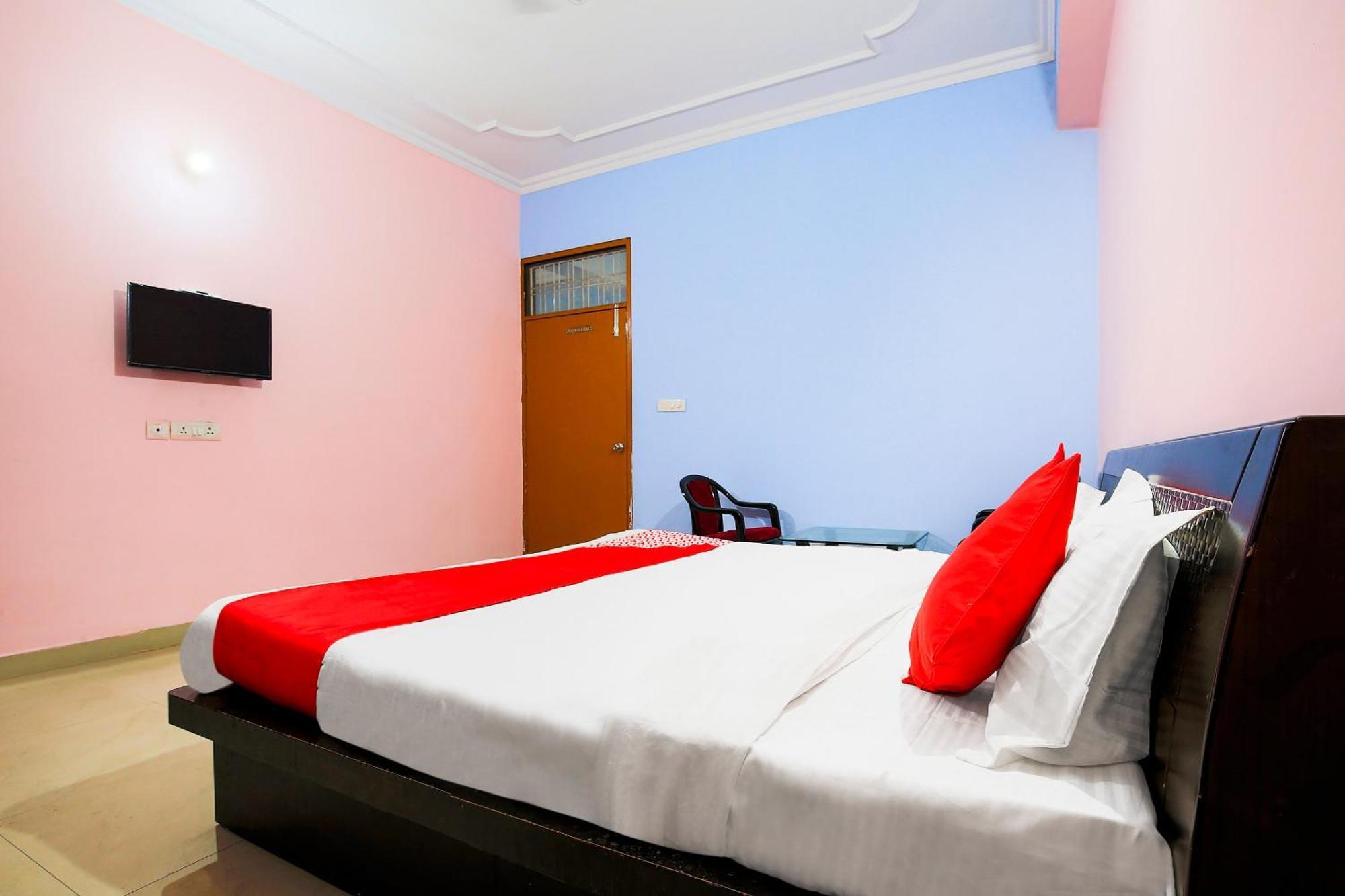 Oyo Flagship 37109 Mangalam Guest House Chinhat Extérieur photo